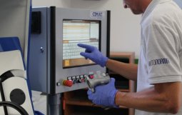 Naši technici sú preškolení výrobcami testovacích zariadení. Dodržiavaním výrobných postupov dosahujeme vysoký štandard kvality.